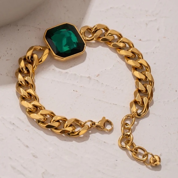 Anthropologie Jewelry - New Green emerald Crystal Stainless Steel Gold thick chain Bracelet